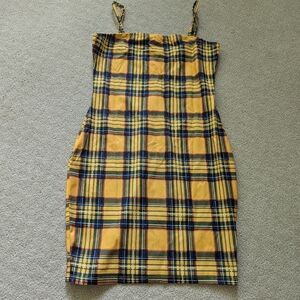 Bodycon yellow checkered dress